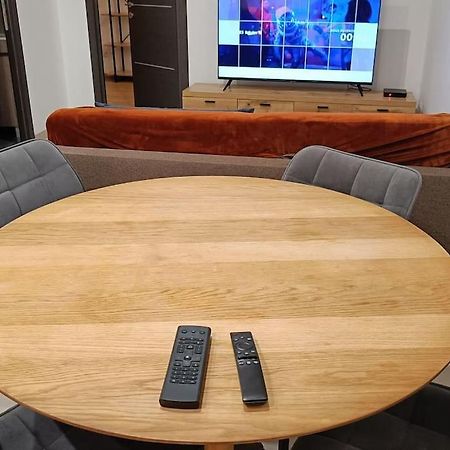 Appartement Confort Equipe Au Coeur De Безие Екстериор снимка