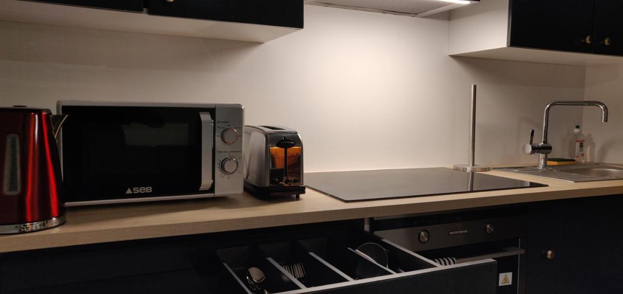 Appartement Confort Equipe Au Coeur De Безие Екстериор снимка