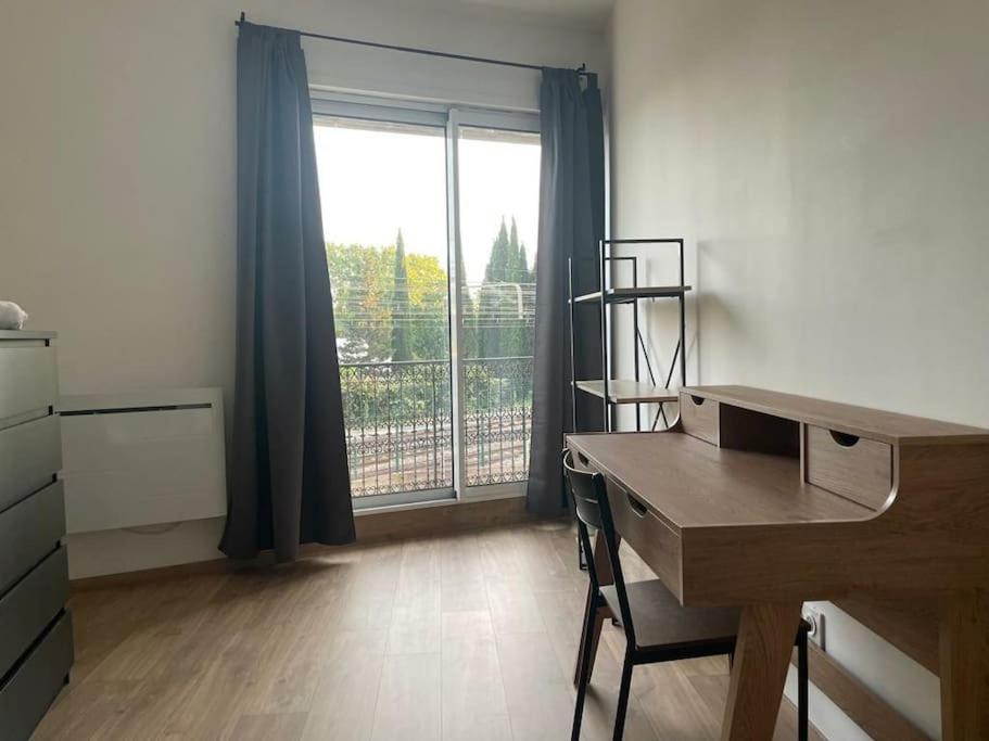 Appartement Confort Equipe Au Coeur De Безие Екстериор снимка